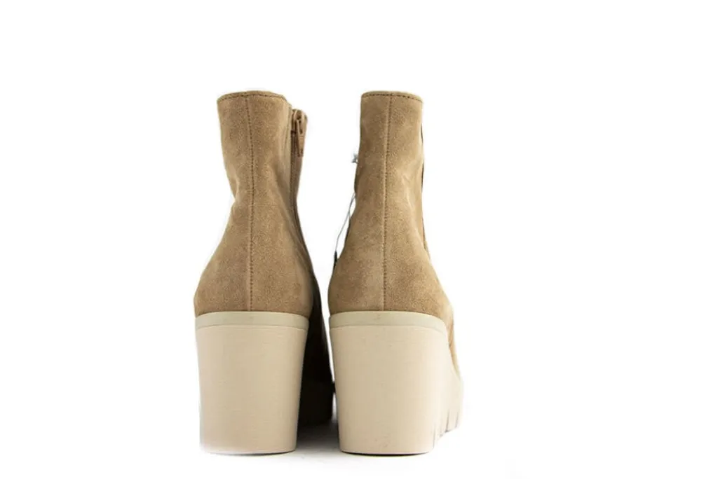 Enkellaarzen^Gabor Enkellaarzen Camel Sleehak Lion Suede